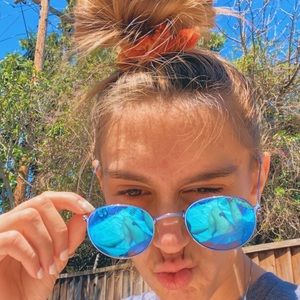 Meet your Posher, Savannah